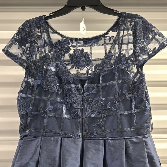 Gently used royal blue Adrianna Papell dress. - Picture 4 of 7